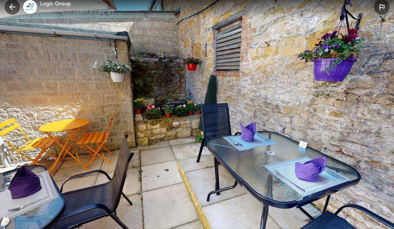 Siam Cottage Guesthouse Over 300 Years Old With Thai Restaurant Moreton-in-Marsh Exterior foto